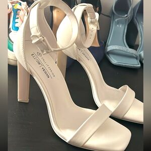 Heels - CALLITSPRING